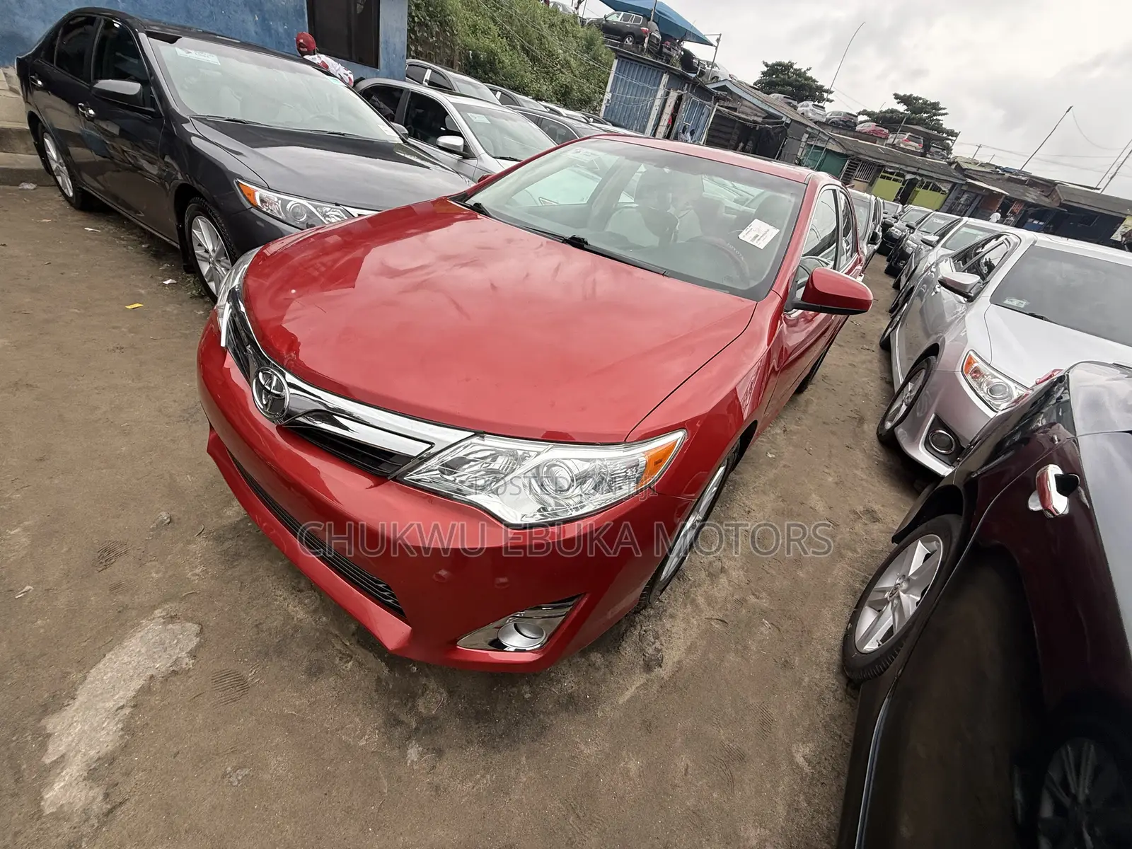Toyota Camry XLE V6 4dr Sedan (3.5L 6cyl 6A) 2013 Red