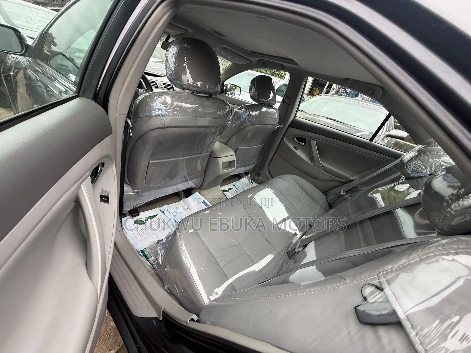 Toyota Camry LE 4dr Sedan (2.5L 4cyl 6A) 2011 Gray