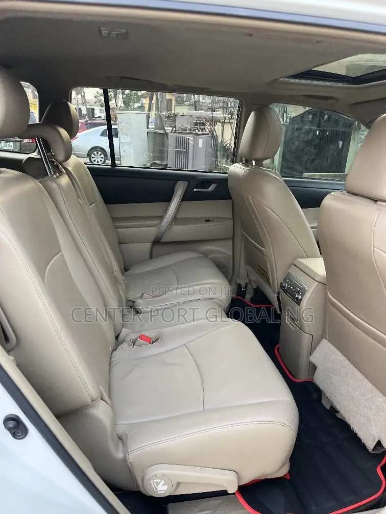 Toyota Highlander SE 3.5L 2WD 2013 White