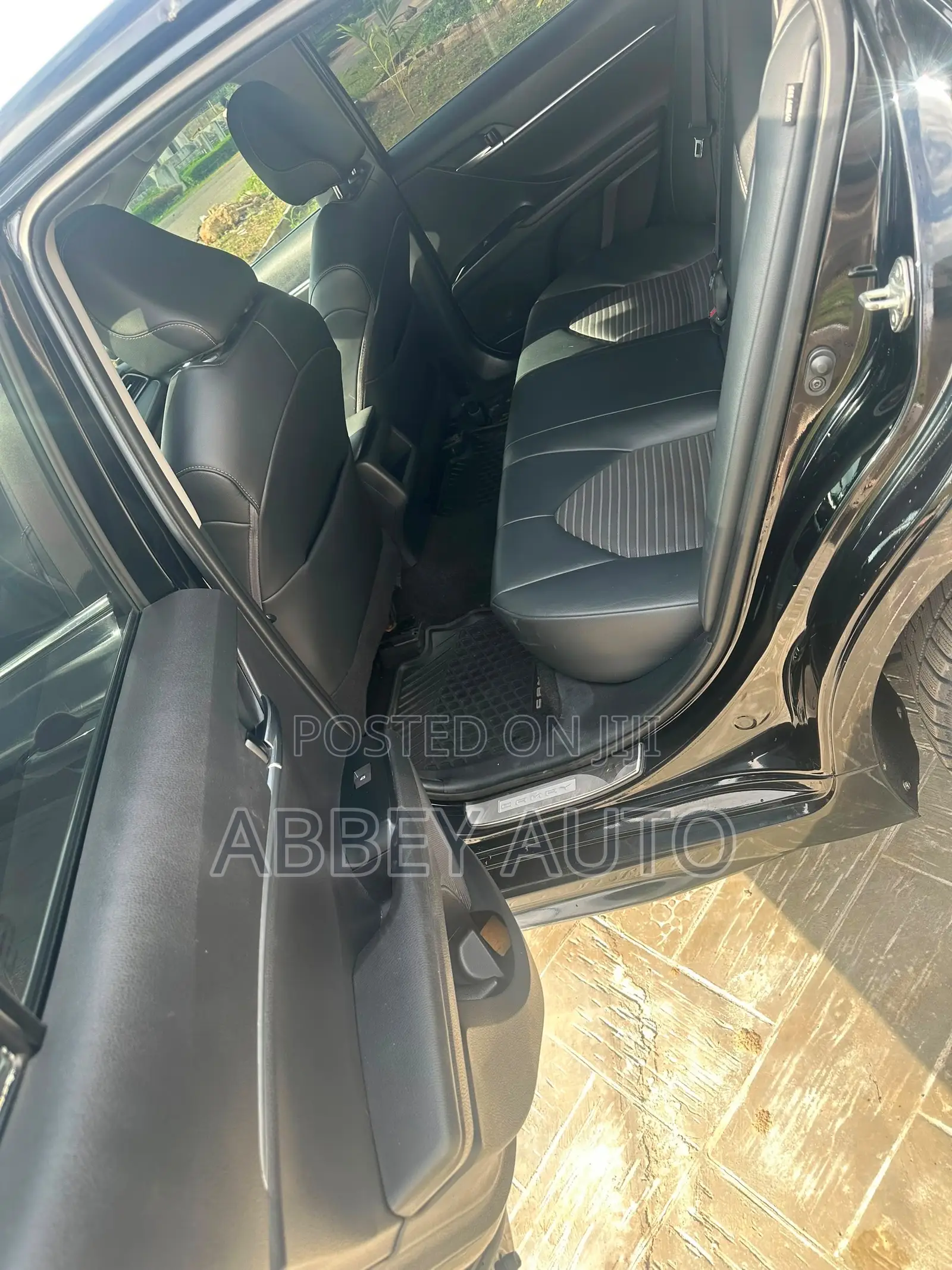 Toyota Camry SE FWD 2020 Black