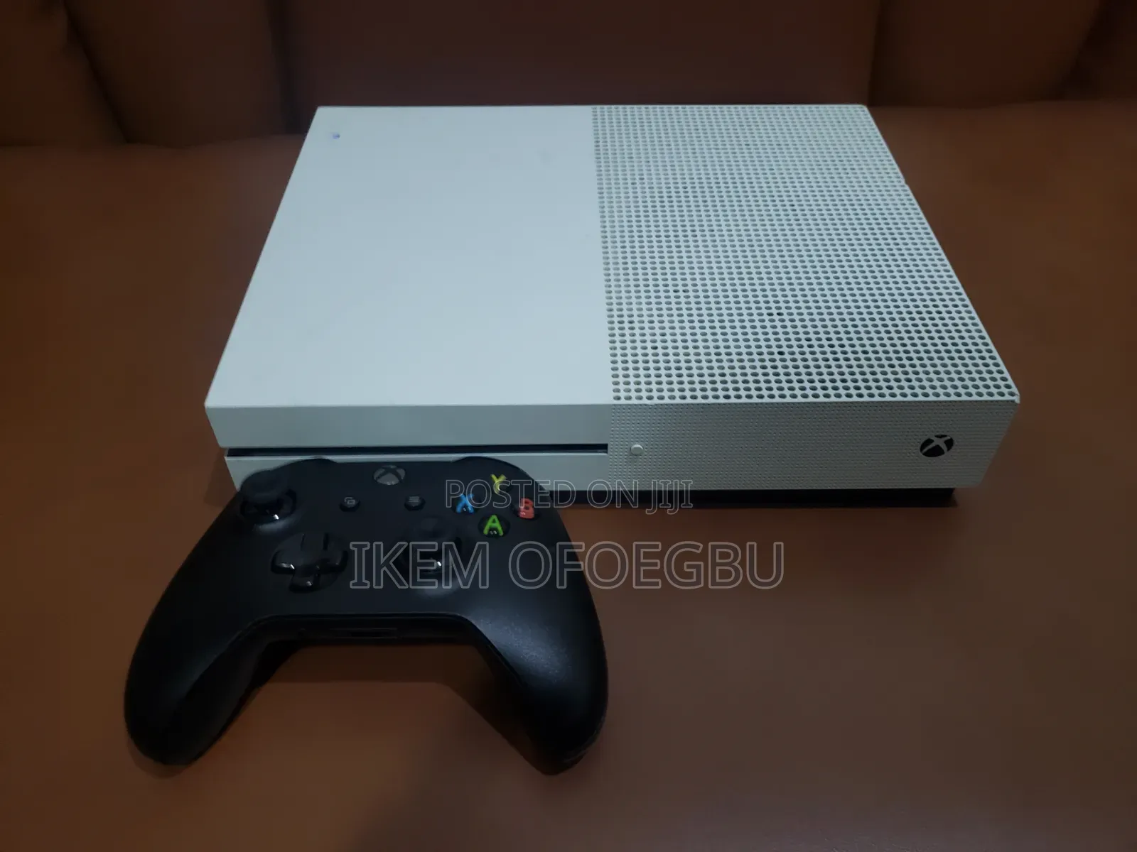 Xbox One S 1tb With 15 Games and 1 Wireless Pad