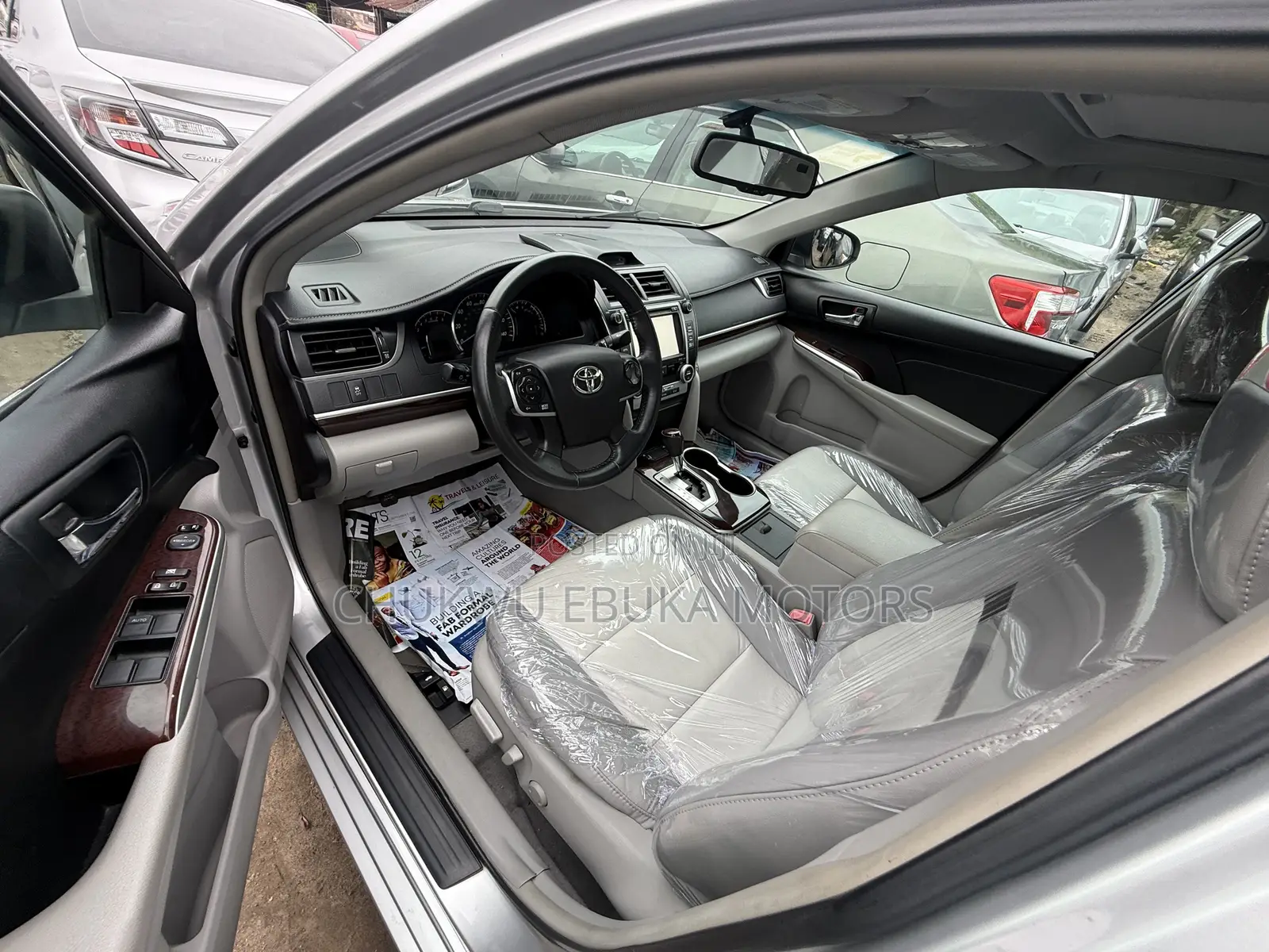 Toyota Camry XLE 4dr Sedan (2.5L 4cyl 6A) 2014 Silver