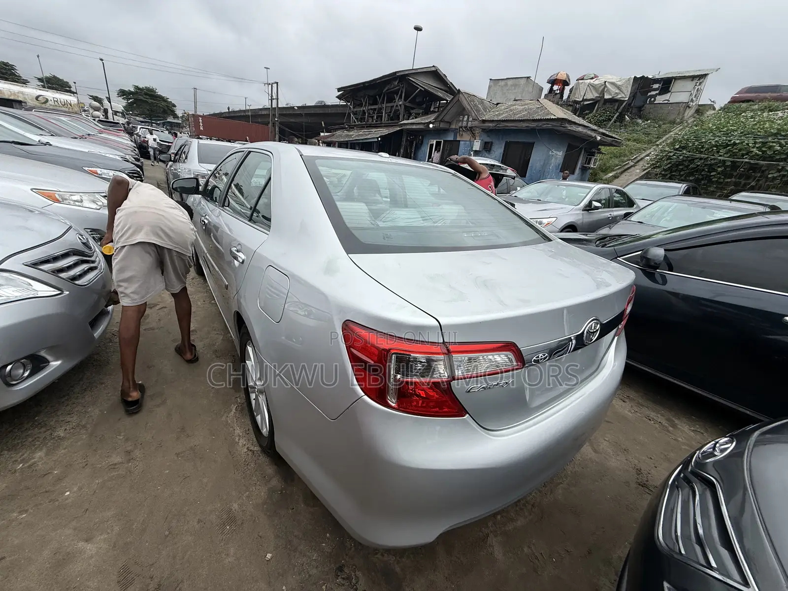 Toyota Camry XLE 4dr Sedan (2.5L 4cyl 6A) 2014 Silver