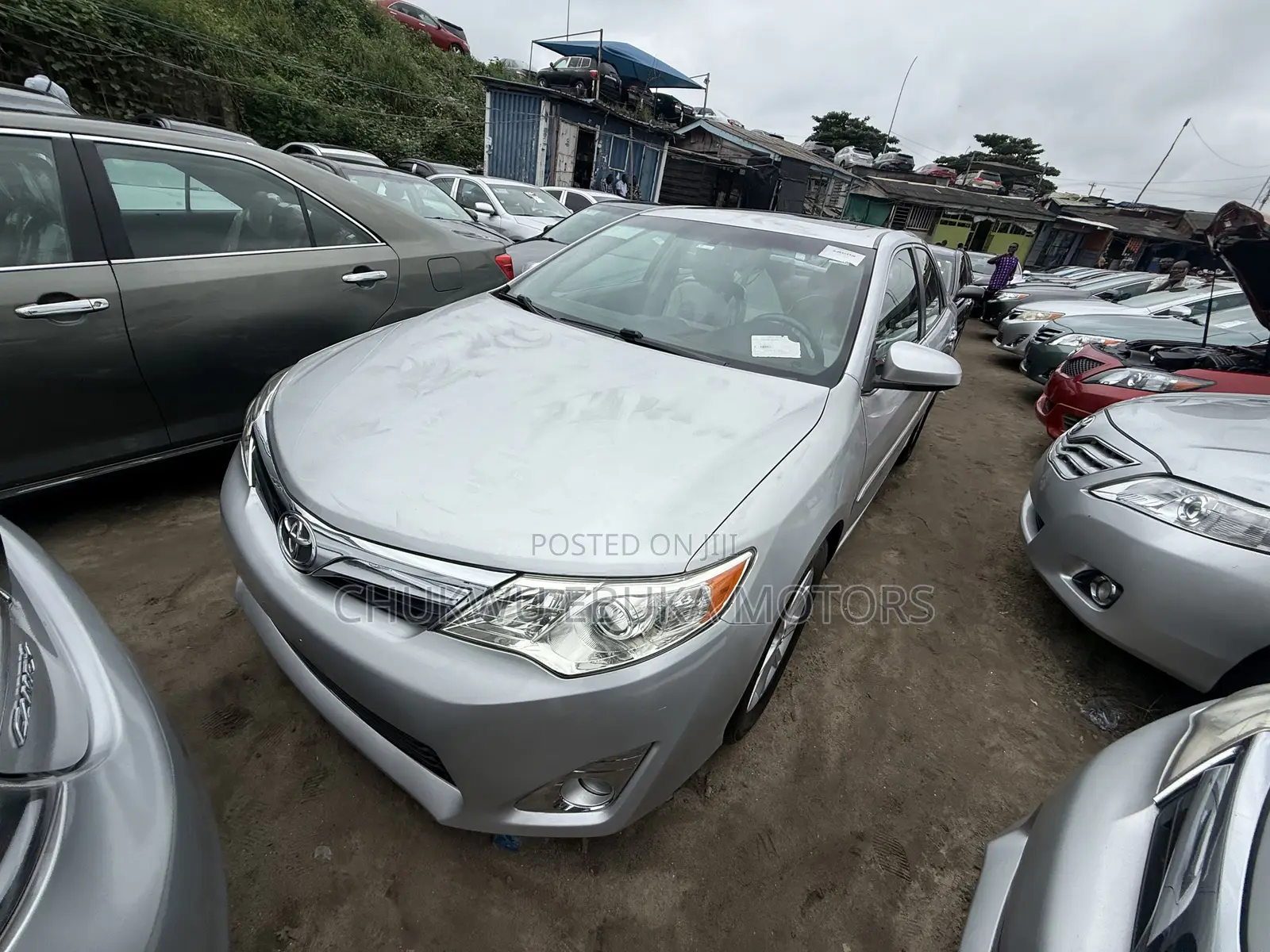 Toyota Camry XLE 4dr Sedan (2.5L 4cyl 6A) 2014 Silver