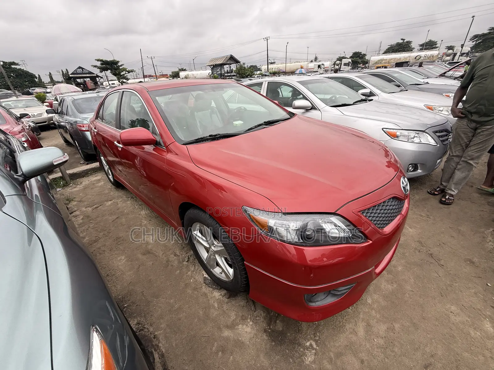 Toyota Camry SE 4dr Sedan (2.5L 4cyl 6A) 2011 Red