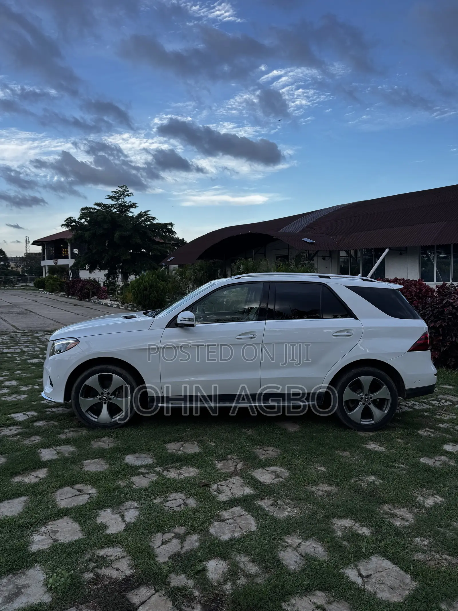 Mercedes-Benz GLE-Class GLE 350d 4MATIC 2017 White