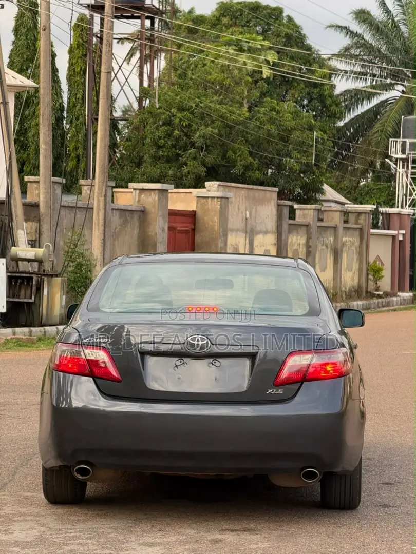 Toyota Camry XLE V6 4dr Sedan (3.5L 6cyl 6AM) 2007 Gray