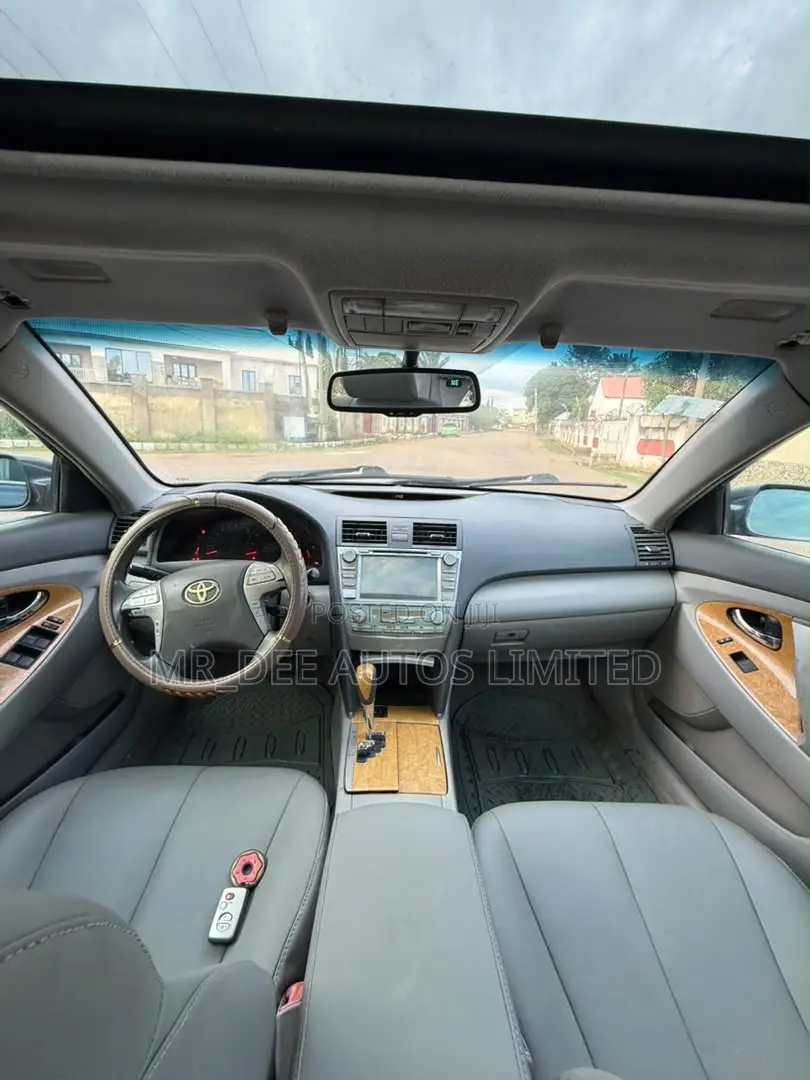 Toyota Camry XLE V6 4dr Sedan (3.5L 6cyl 6AM) 2007 Gray
