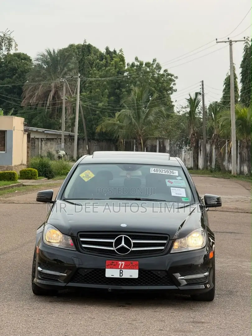 Mercedes-Benz C300 2013 Black