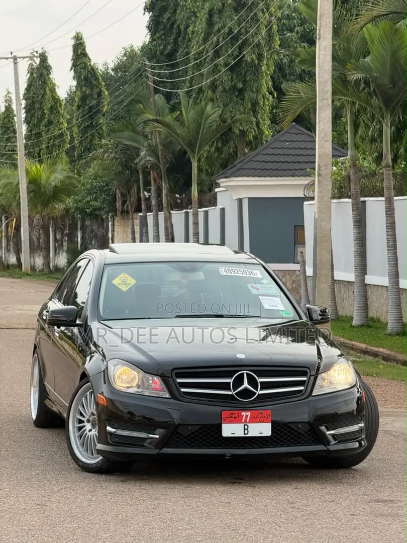 Mercedes-Benz C300 2013 Black