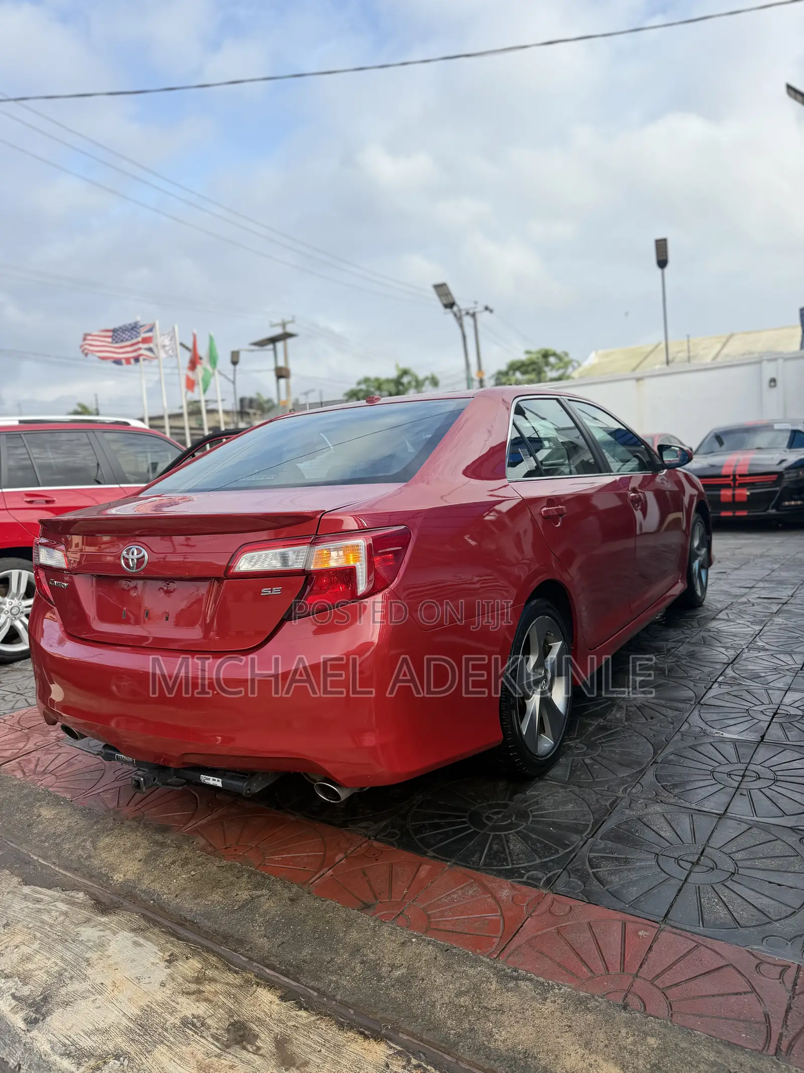 Toyota Camry SE V6 4dr Sedan (3.5L 6cyl 6A) 2013 Red