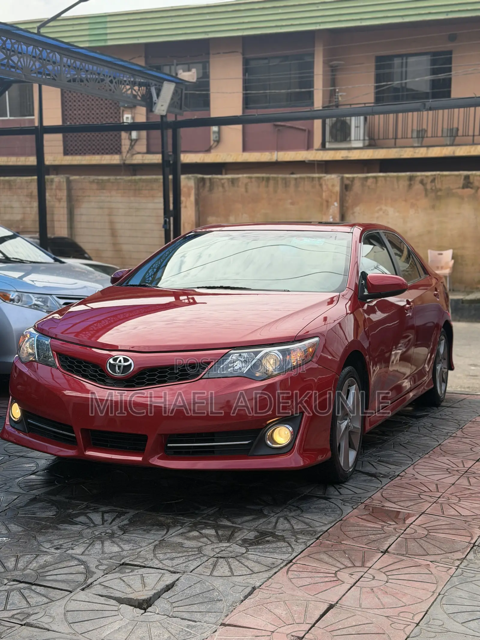 Toyota Camry SE V6 4dr Sedan (3.5L 6cyl 6A) 2013 Red