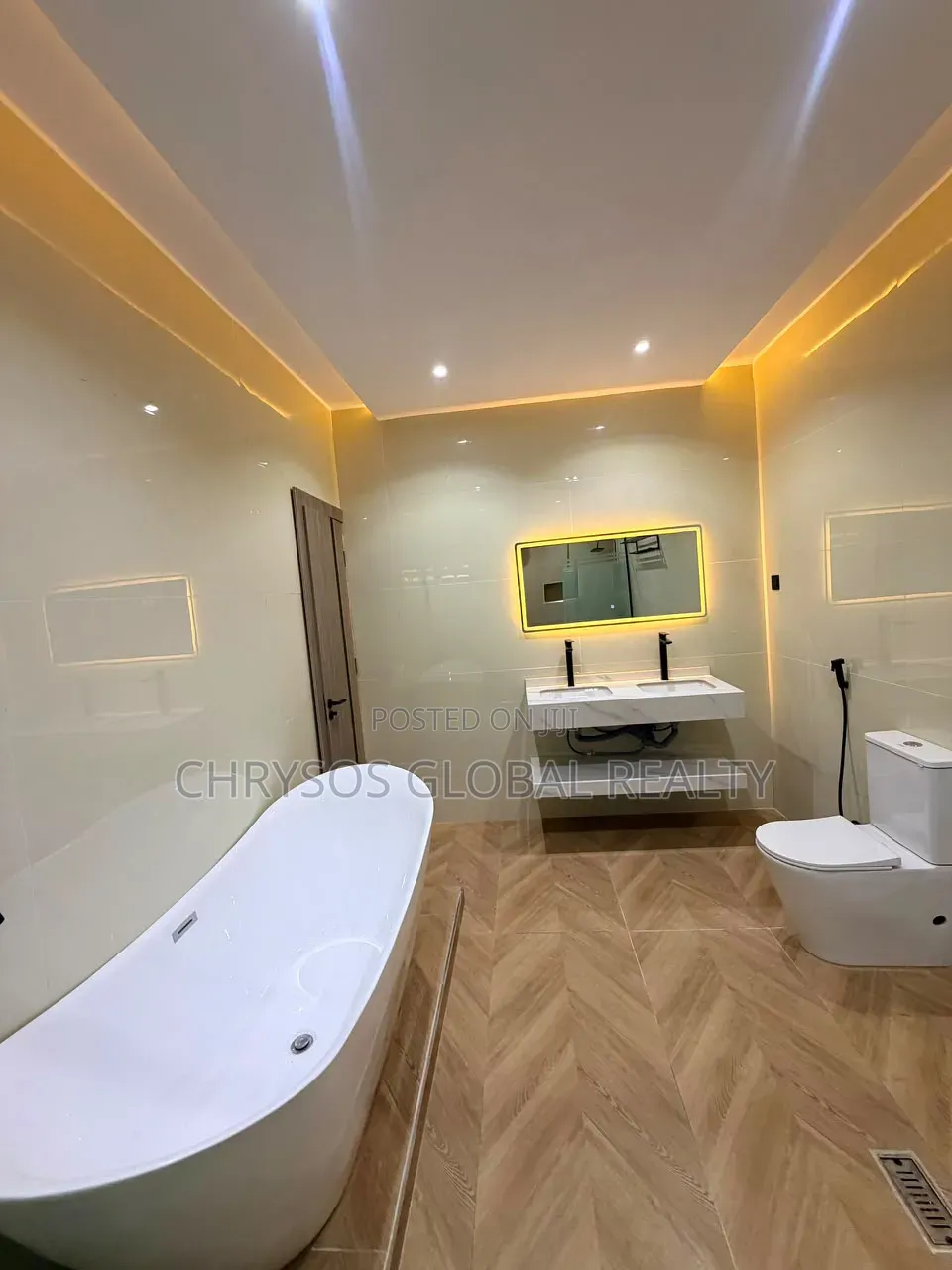 4bdrm Duplex in Carlton Gate Estate for sale