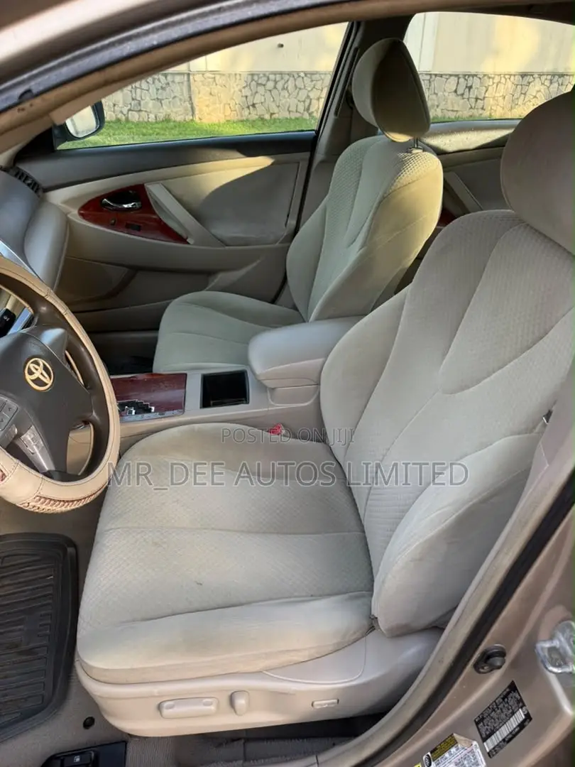 Toyota Camry 2006 Gold