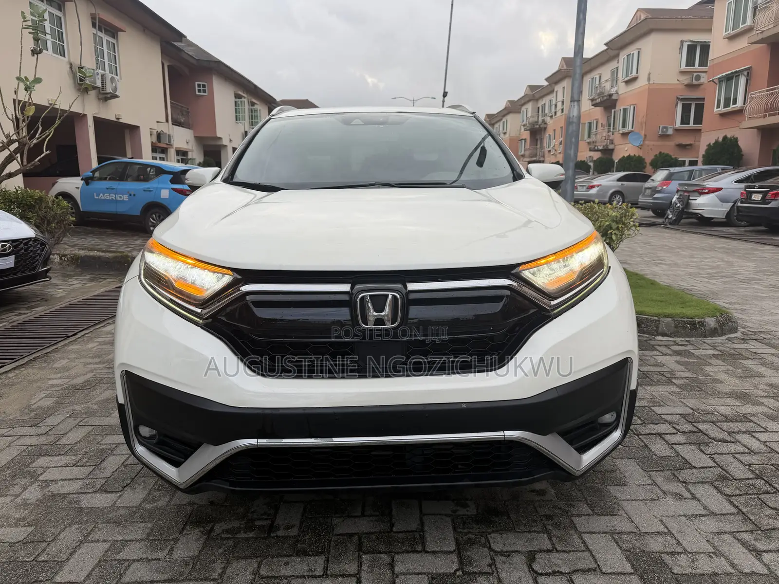 Honda CR-V Touring 4dr SUV AWD (1.5L 4cyl CVT) 2017 White