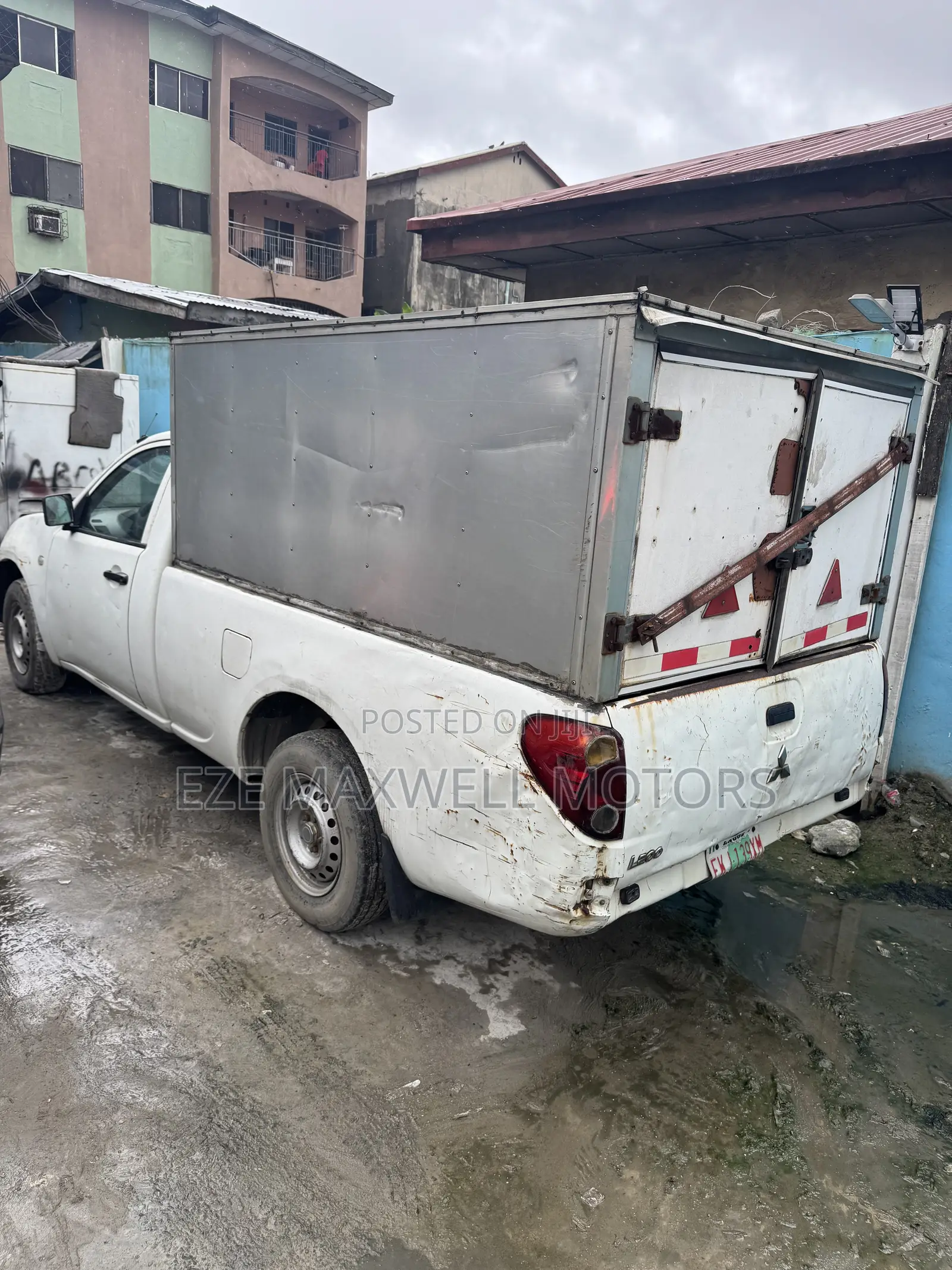 Mitsubishi L200 2009 White