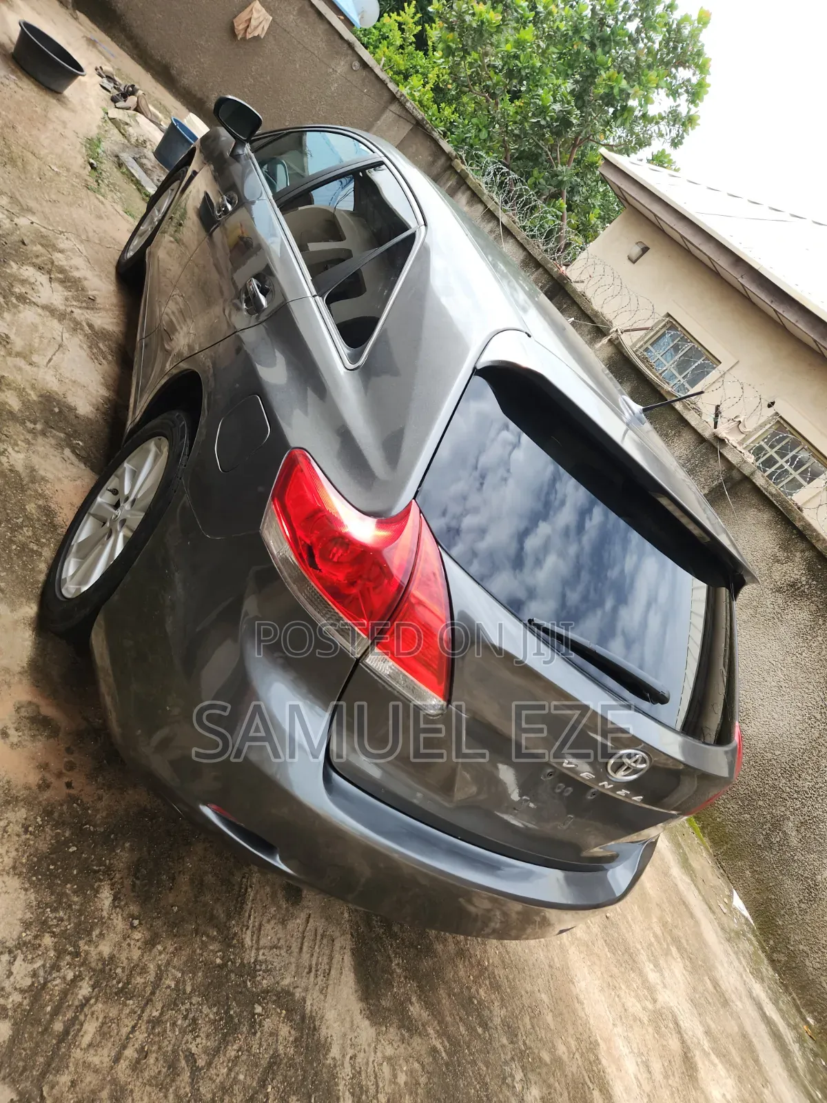 Toyota Venza 2010 Gray