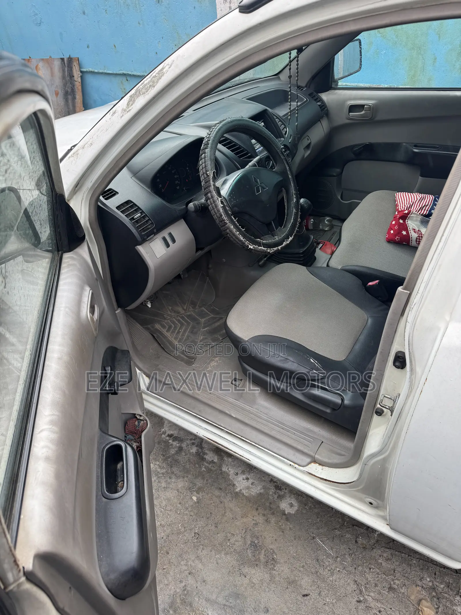 Mitsubishi L200 2009 White