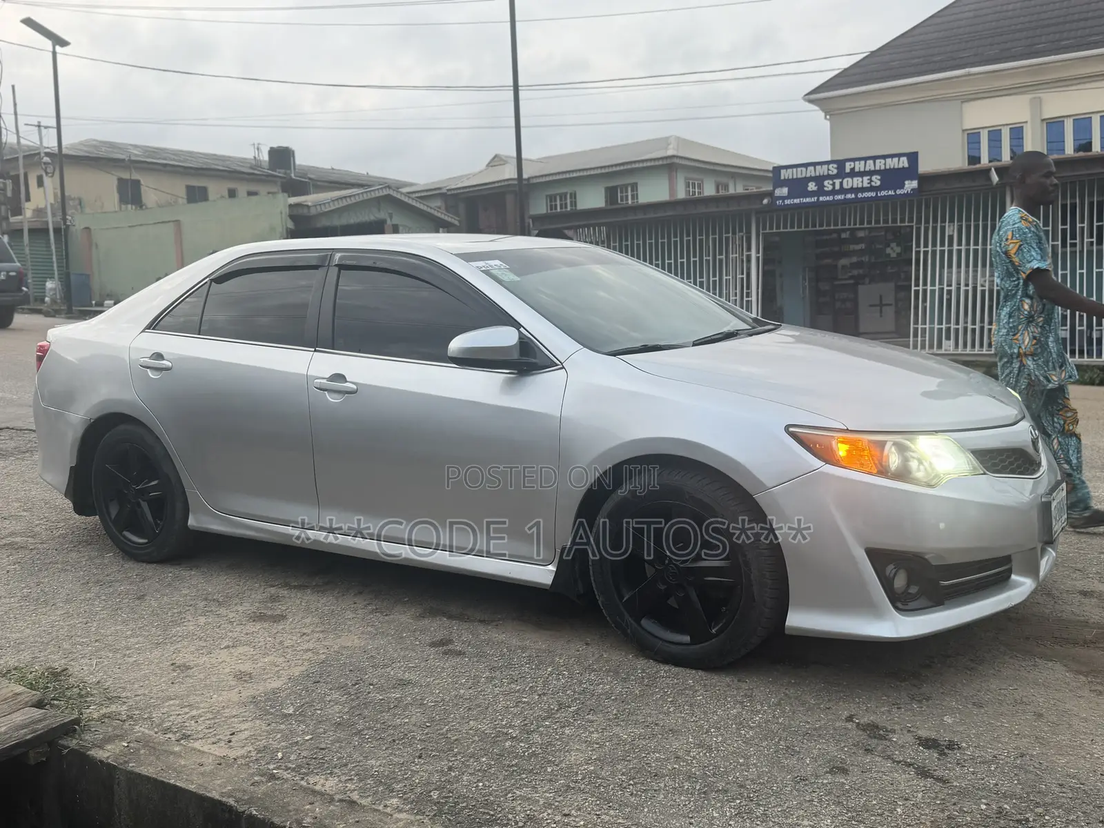 Toyota Camry L 4dr Sedan (2.5L 4cyl 6A) 2014 Silver