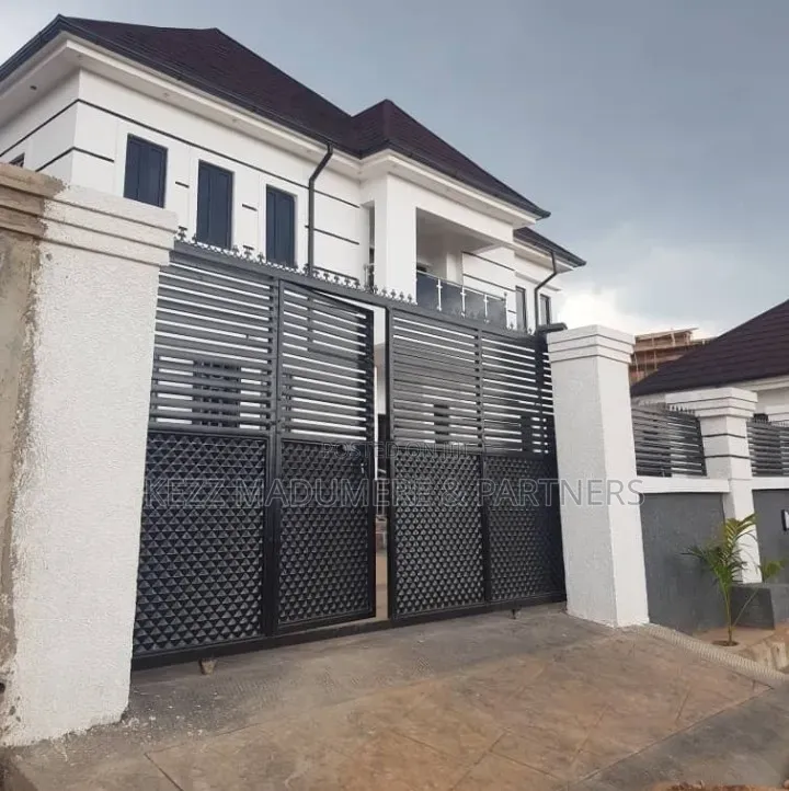 6bdrm Duplex in Heliu Estate, for sale