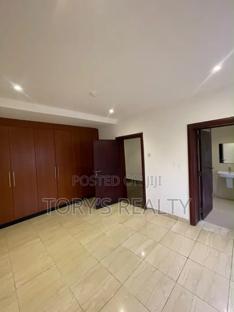 4bdrm Apartment in Banana Island for rent