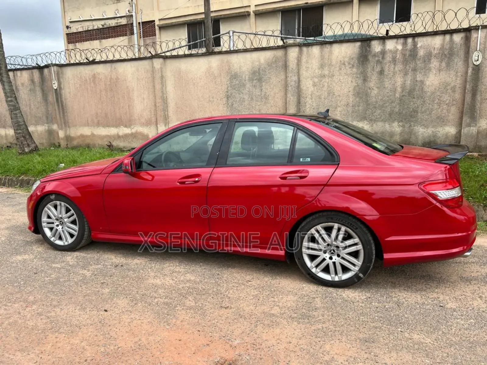 Mercedes-Benz C300 2011 Red