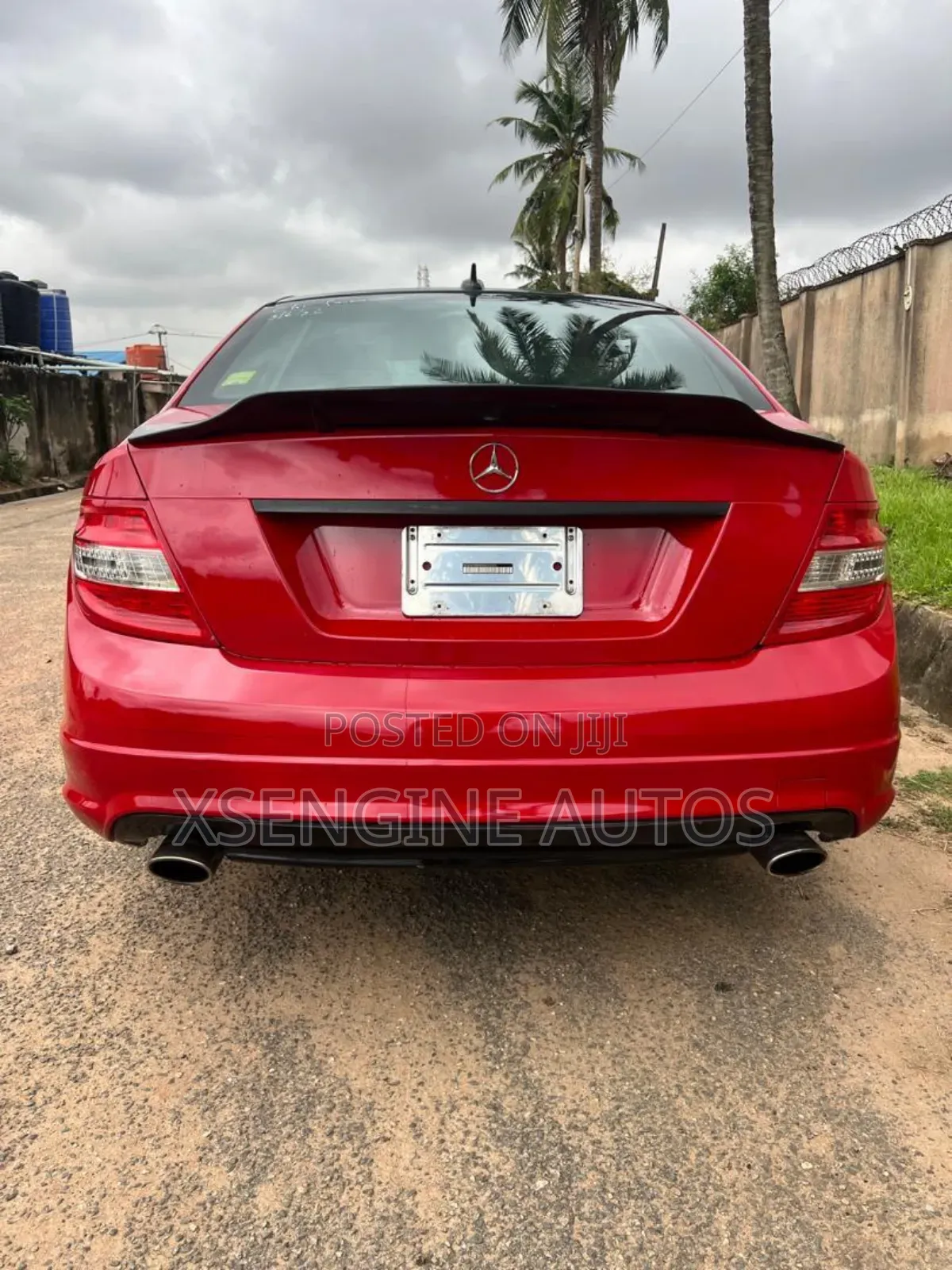 Mercedes-Benz C300 2011 Red