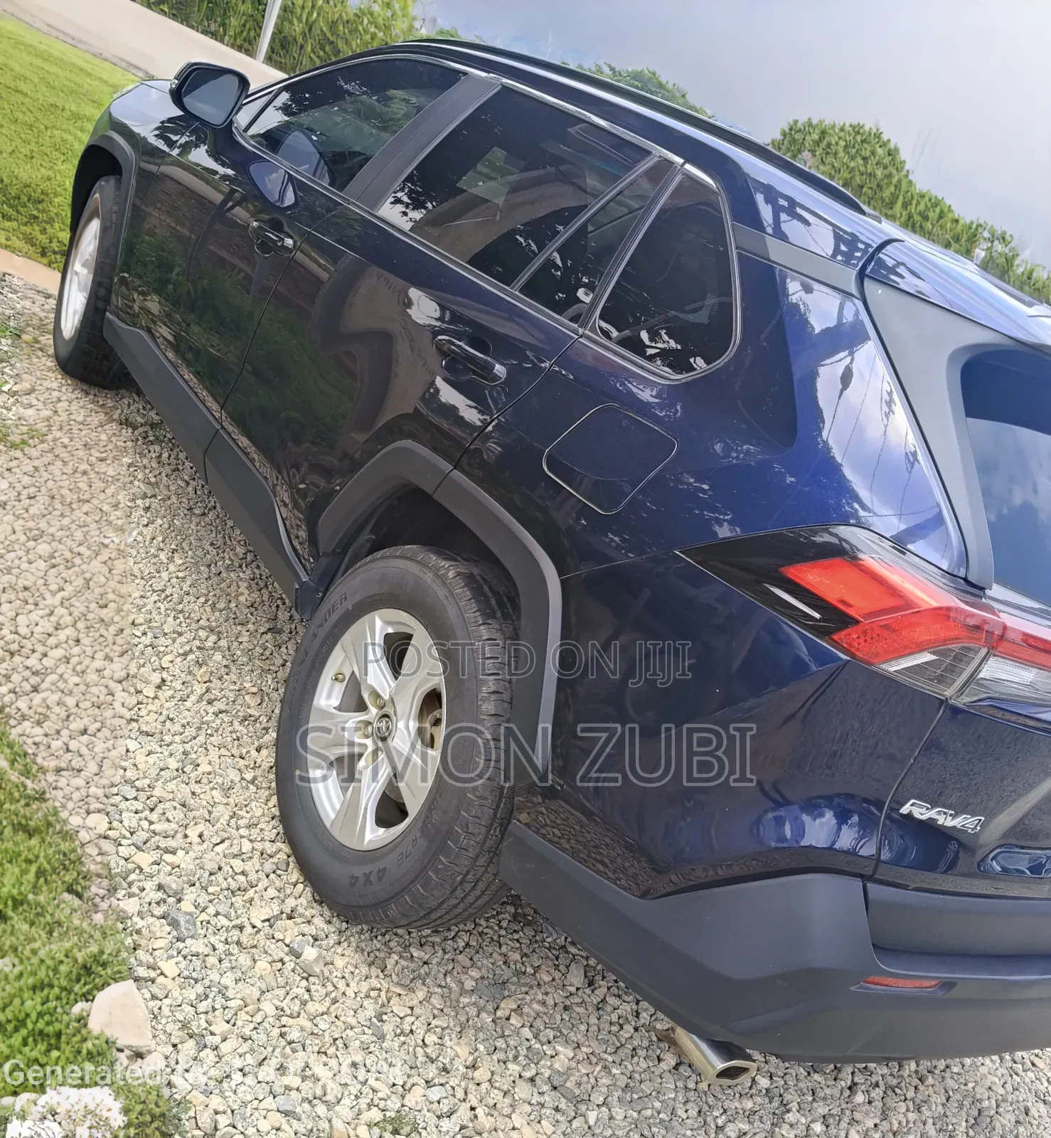 Toyota RAV4 XLE FWD 2020 Blue