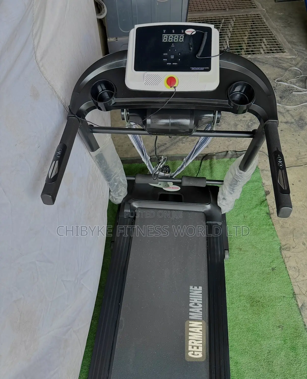 Brand New 2.0hp German Treadmill With Massager and Mp3