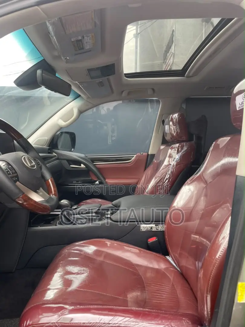 Lexus LX 570 (5 seats) AWD 2018 Gold