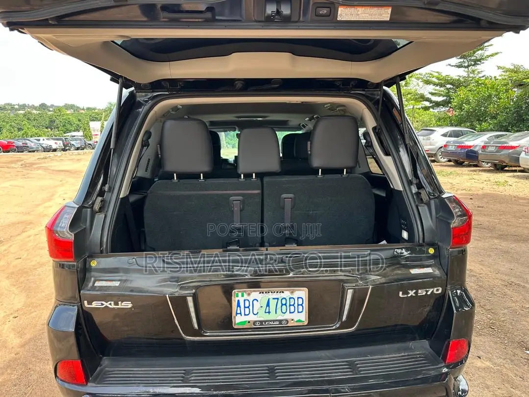 Lexus LX 570 (5 seats) AWD 2017 Black
