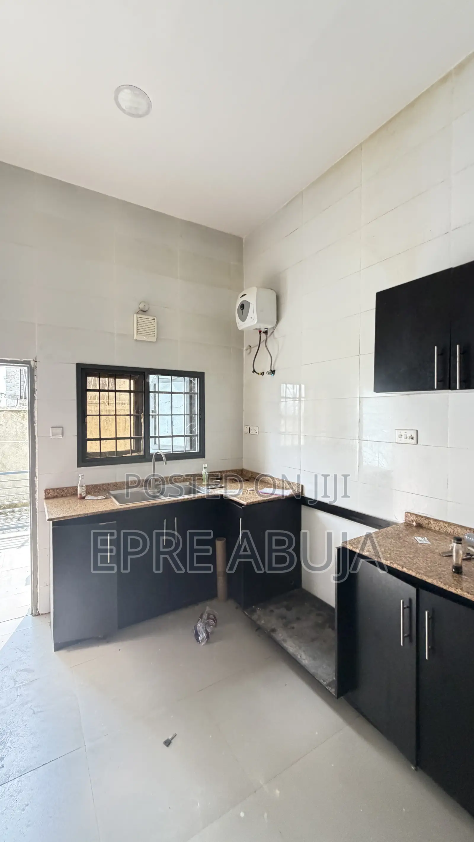 4bdrm Townhouse/Terrace in Guzape District for sale