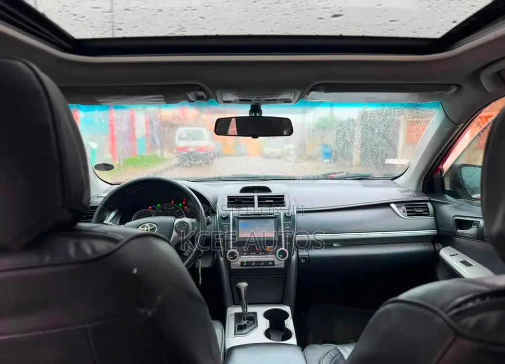 Toyota Camry SE 4dr Sedan (2.5L 4cyl 6A) 2013 Red