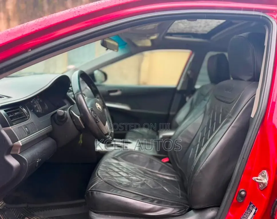 Toyota Camry SE 4dr Sedan (2.5L 4cyl 6A) 2013 Red