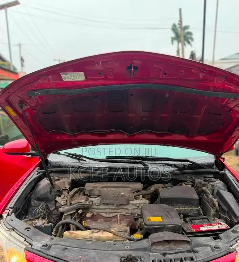 Toyota Camry SE 4dr Sedan (2.5L 4cyl 6A) 2013 Red