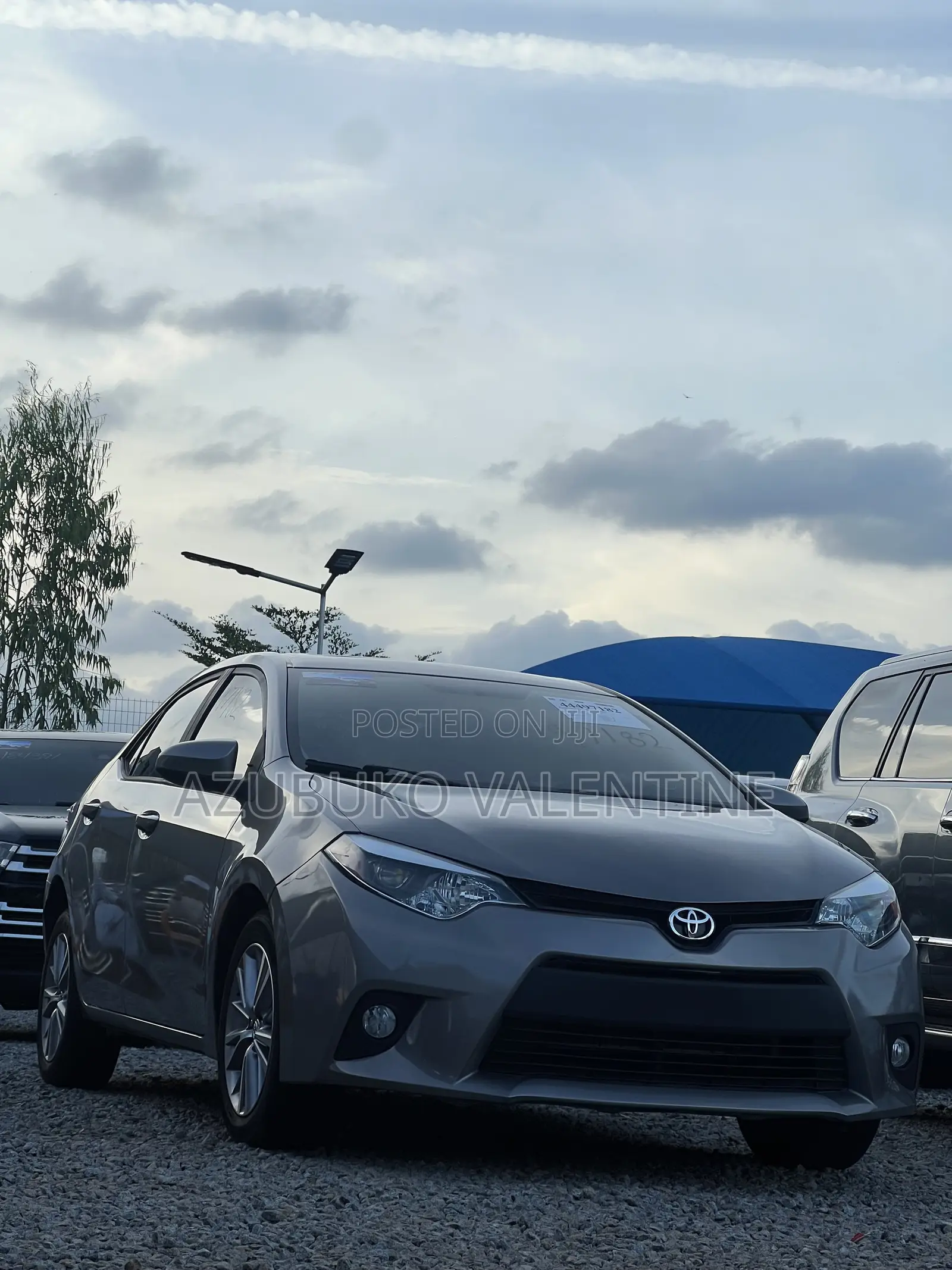 Toyota Corolla LE Premium 4dr Sedan (1.8L 4cyl CVT) 2015 Gray