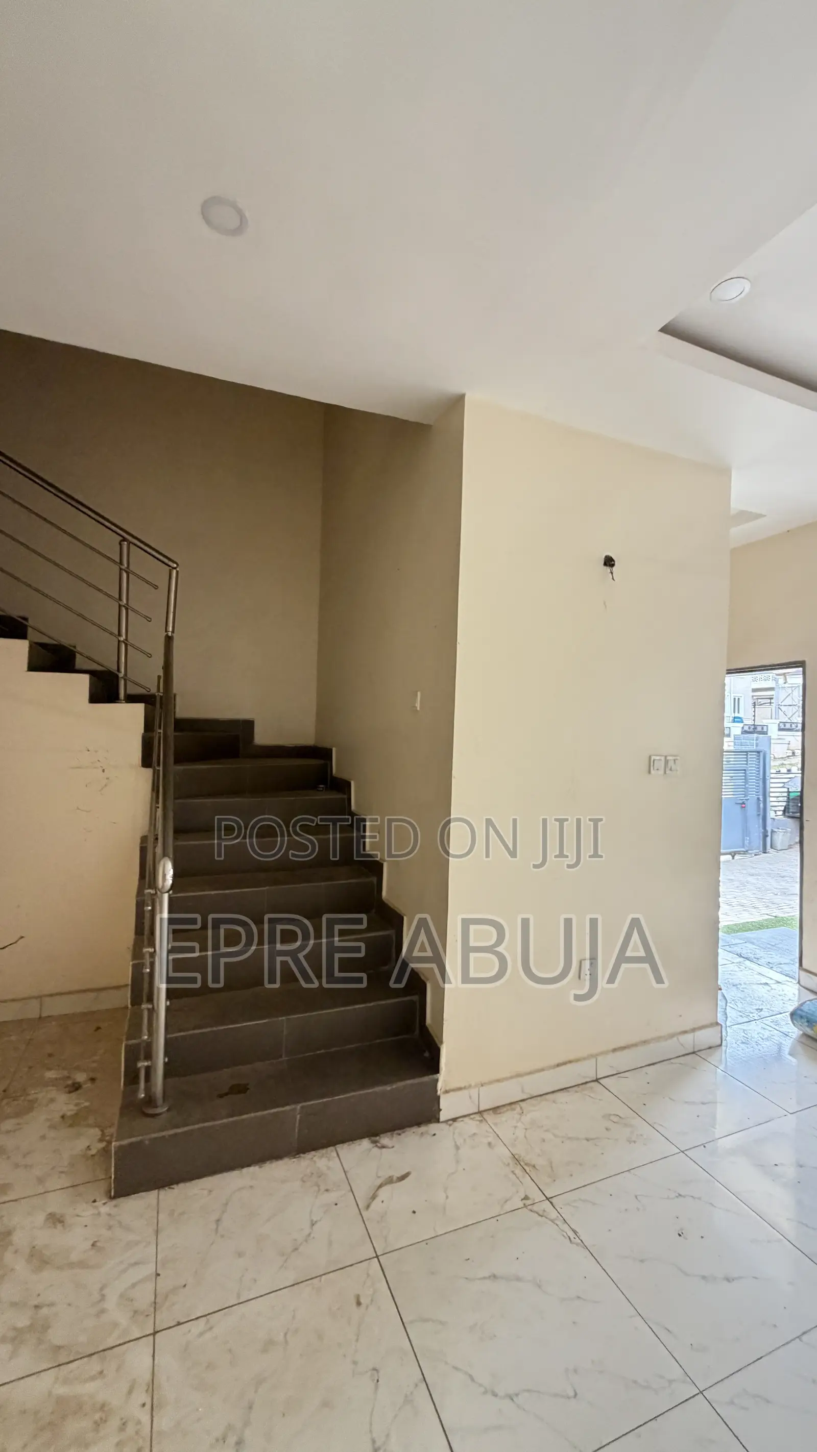 4bdrm Townhouse / Terrace in Guzape District for rent