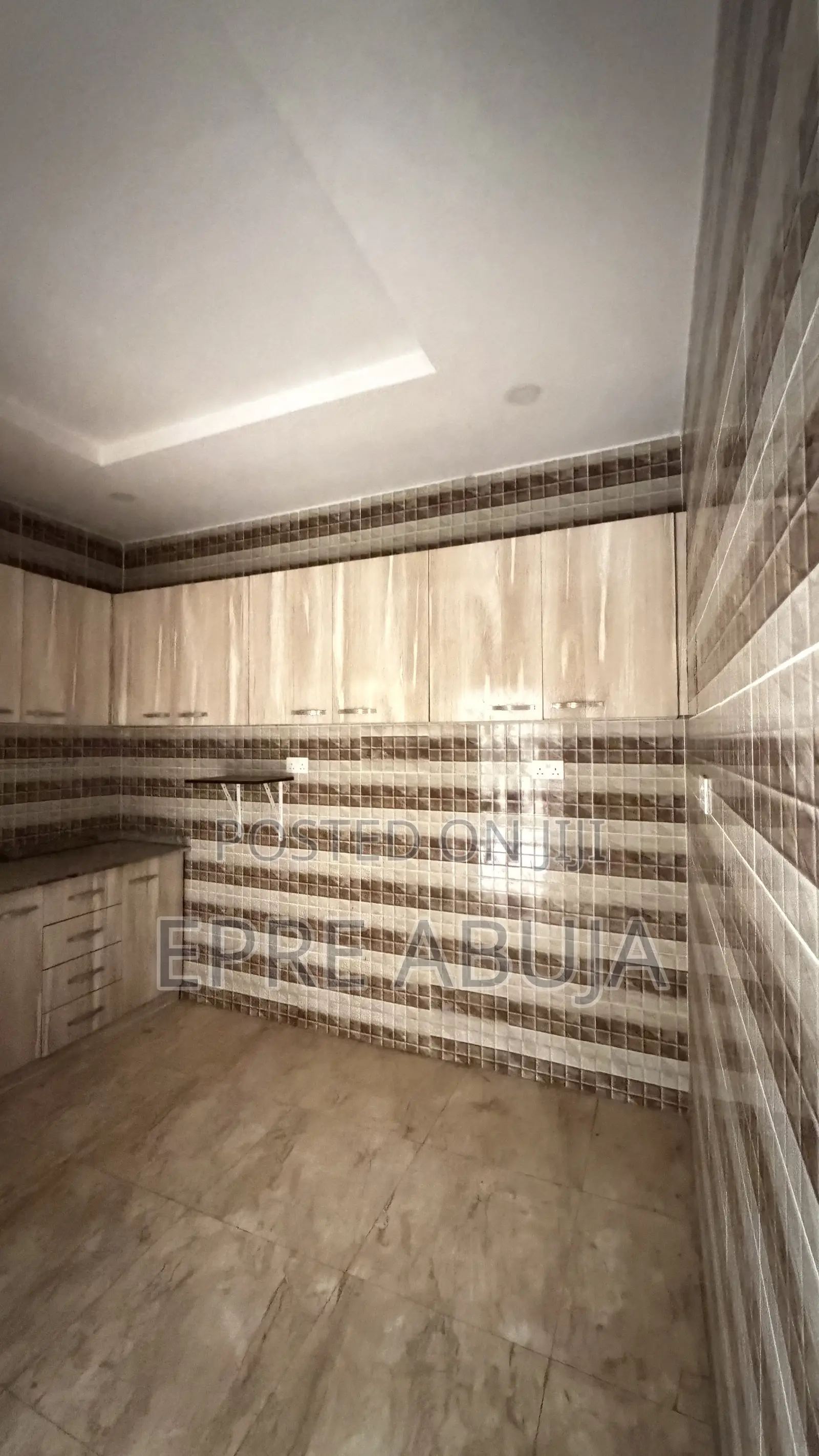 4bdrm Townhouse / Terrace in Guzape District for rent