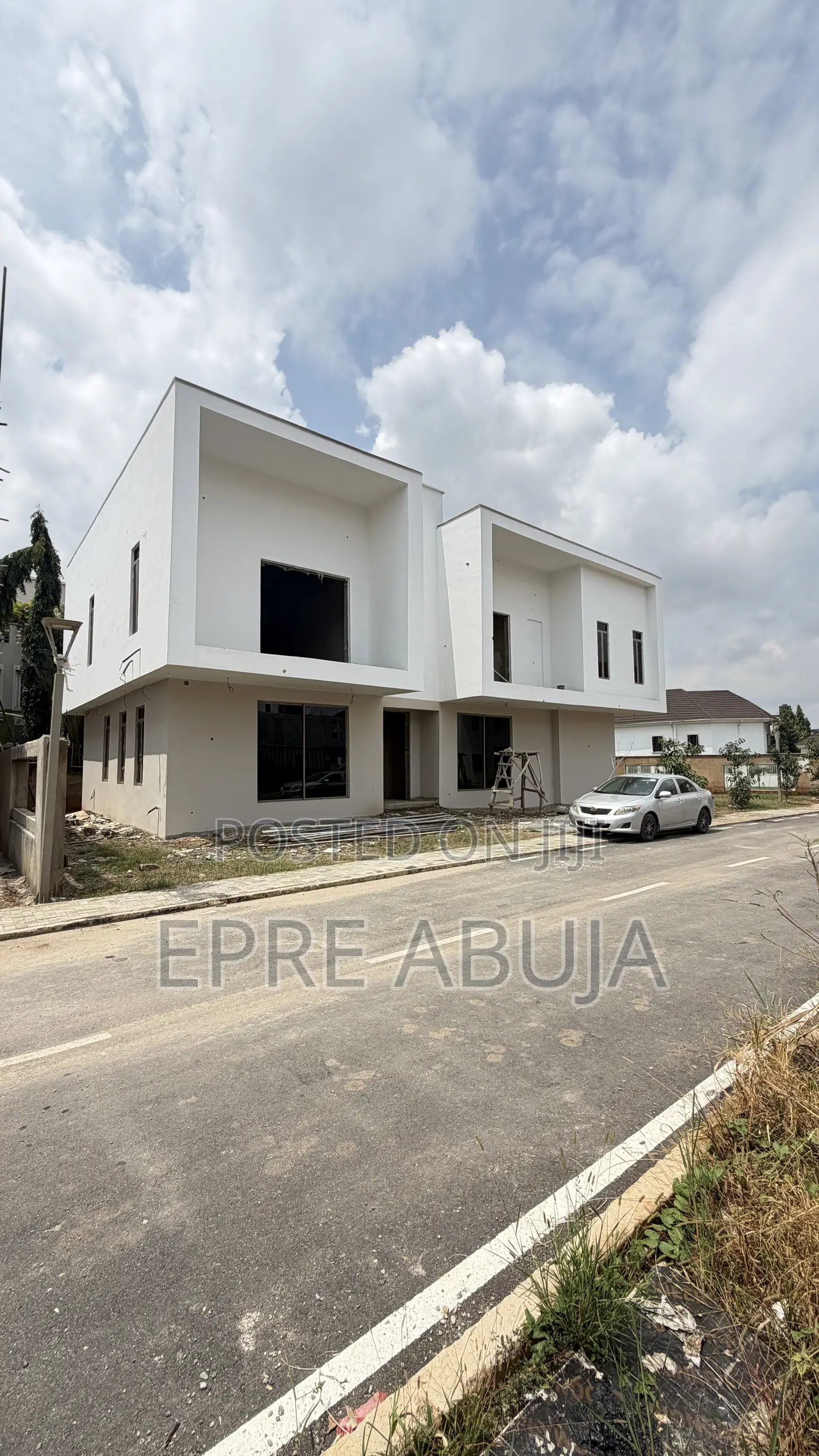 5bdrm Villa in Guzape for sale