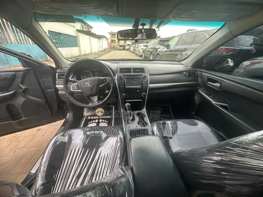 Toyota Camry SE 4dr Sedan (2.5L 4cyl 6A) 2017 Black