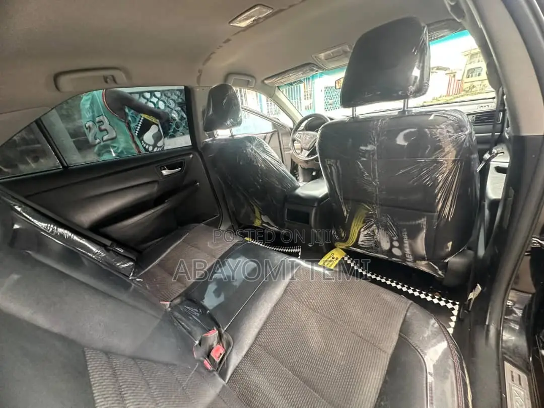 Toyota Camry SE 4dr Sedan (2.5L 4cyl 6A) 2017 Black