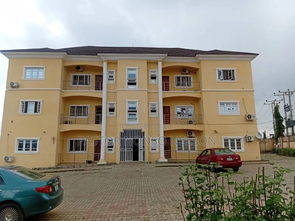 3bdrm Block of Flats in Fo1 Kubua Abuja, Kubwa for sale