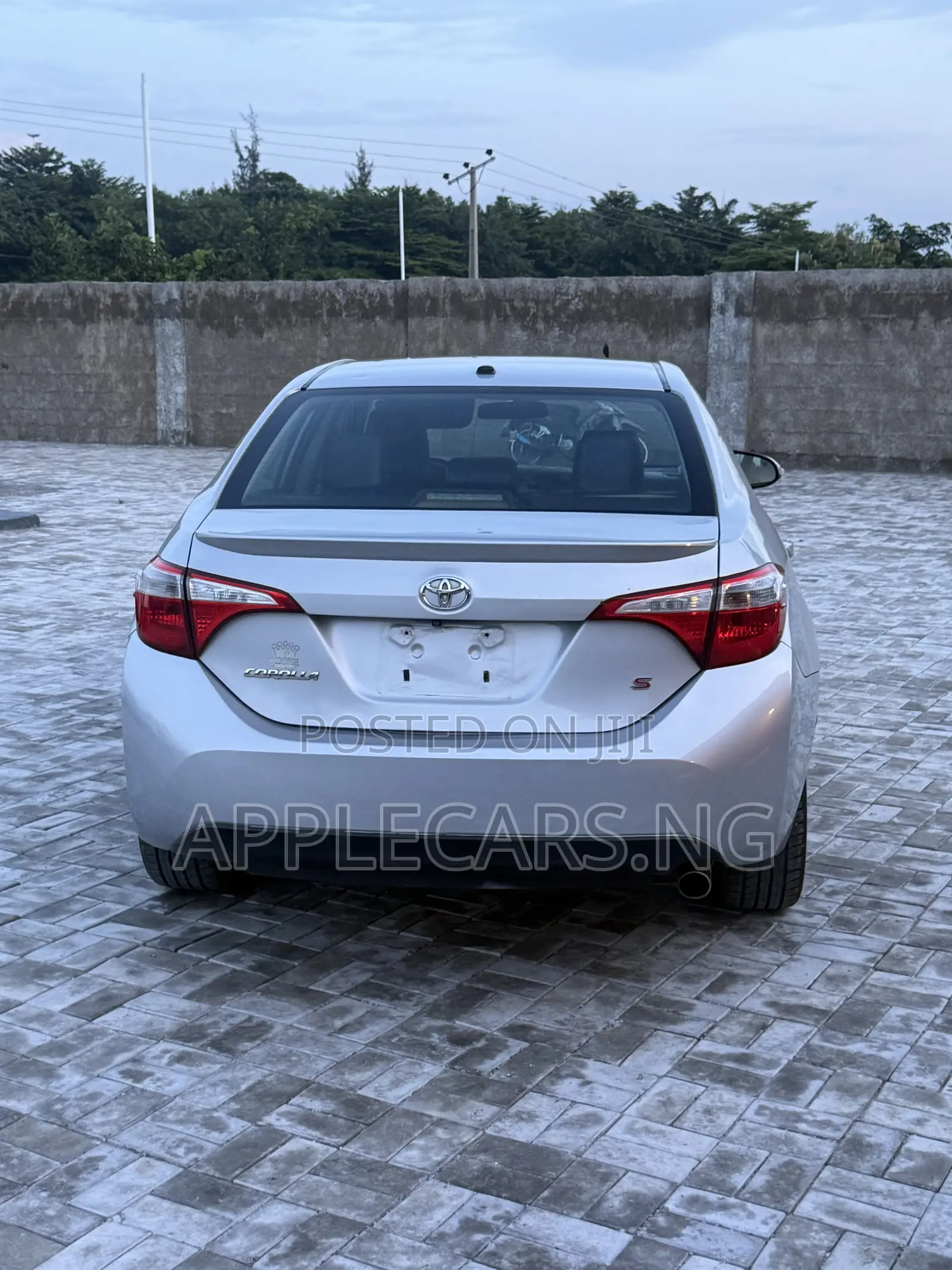 Toyota Corolla S 4dr Sedan (1.8L 4cyl CVT) 2015 Silver