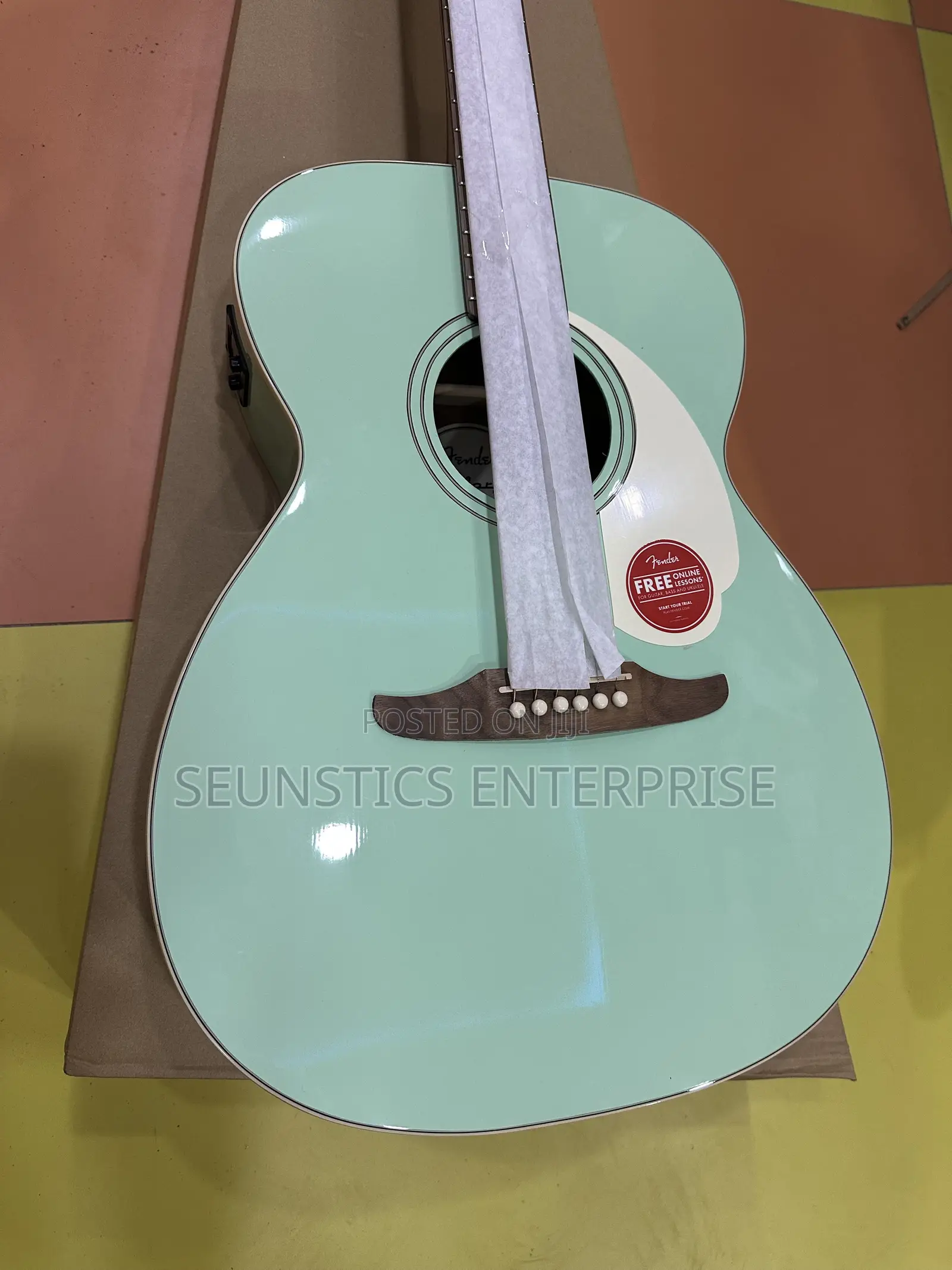 Quality Fender Monterey E Electro Acoustic Guitar