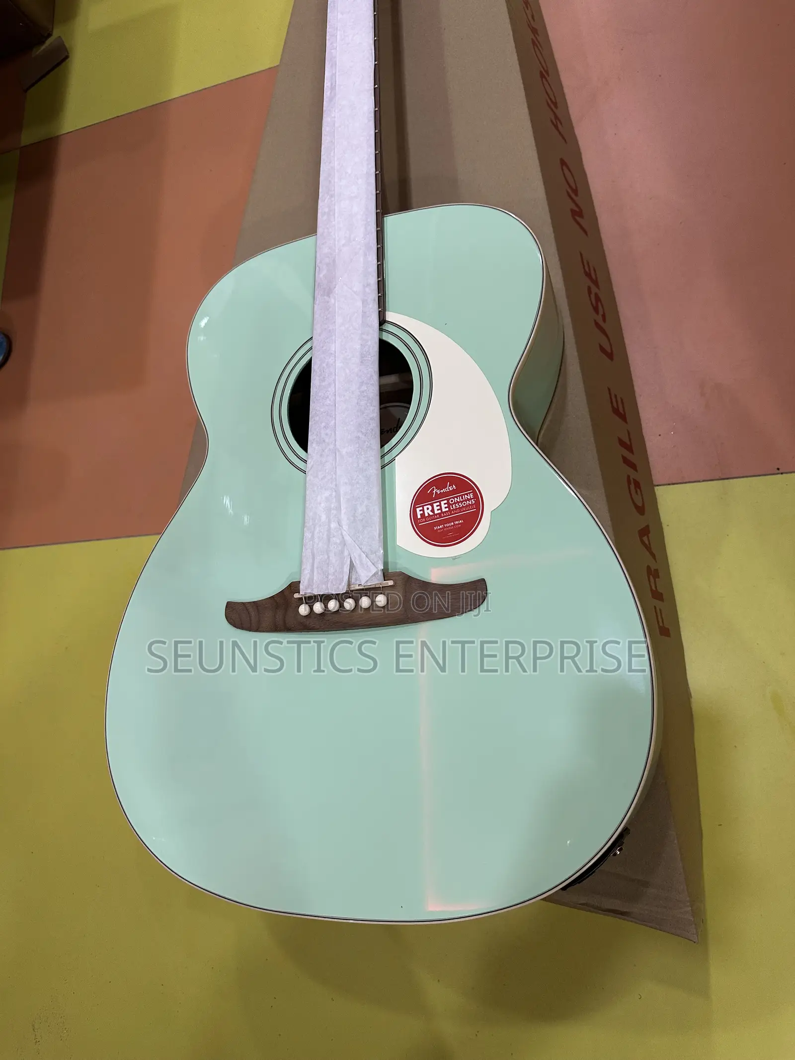 Quality Fender Monterey E Electro Acoustic Guitar