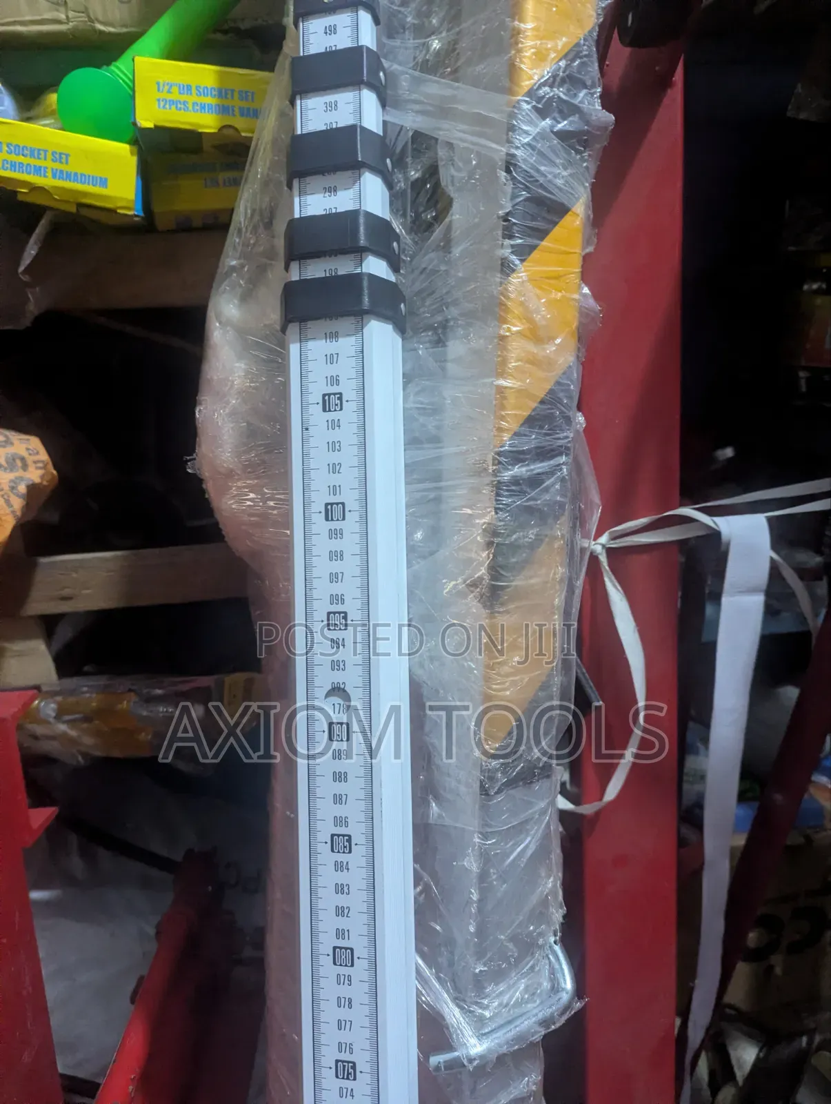 Telescopic Leveling Staff