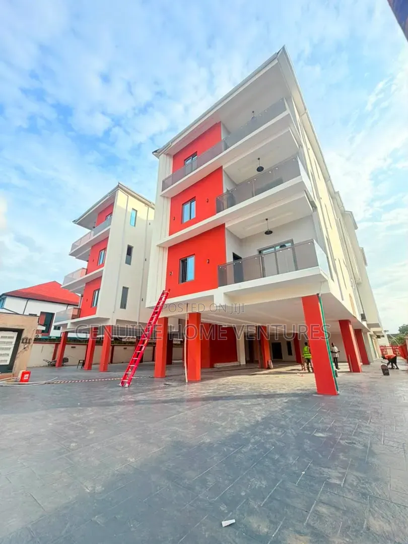 4bdrm Apartment in Ikeja Gra Lagos for sale