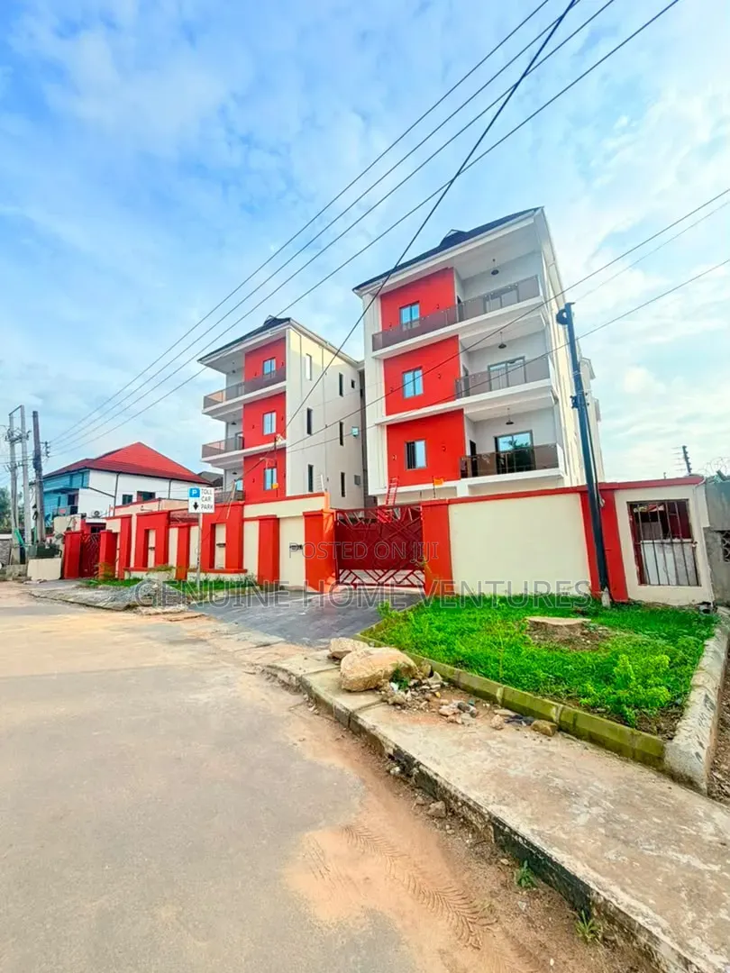 4bdrm Apartment in Ikeja Gra Lagos for sale