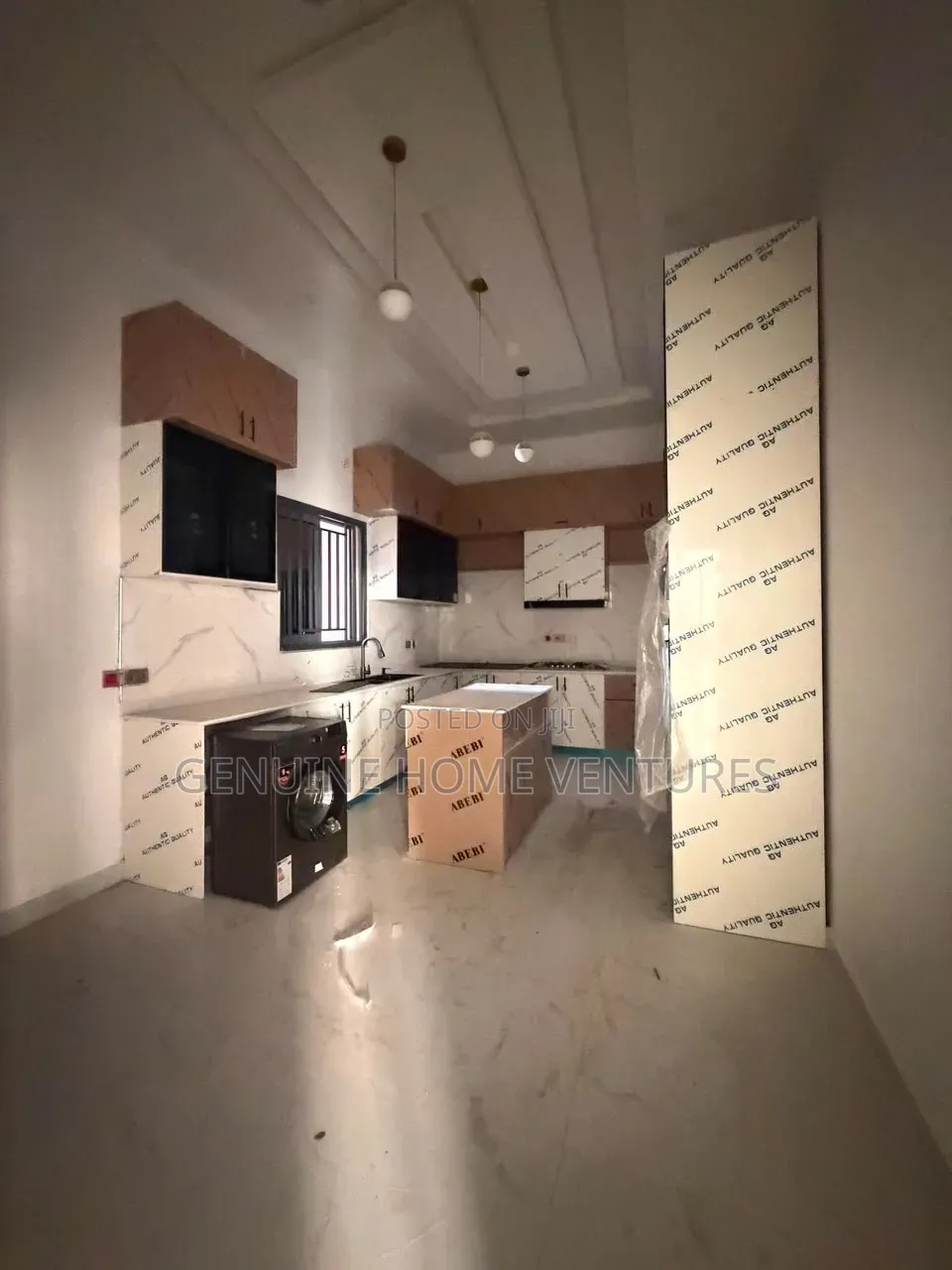 4bdrm Apartment in Ikeja Gra Lagos for sale