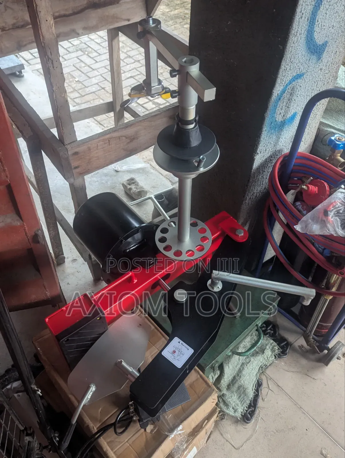 Pneumatic Tire Changer